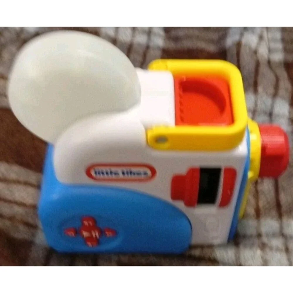 Little Tikes Story Dream Machine Projector with 4 Books - Picture 5 of 6
